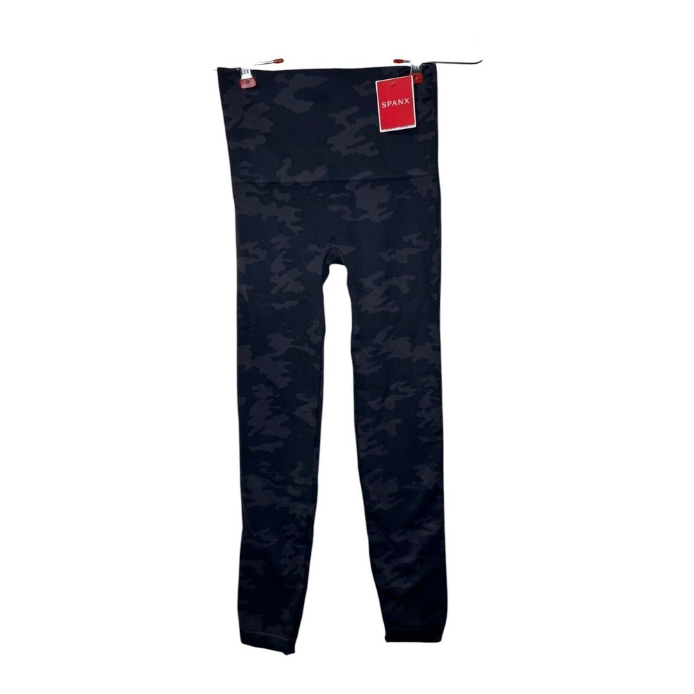 SPANX camo Leggings Form-Fitting Stretchy Design